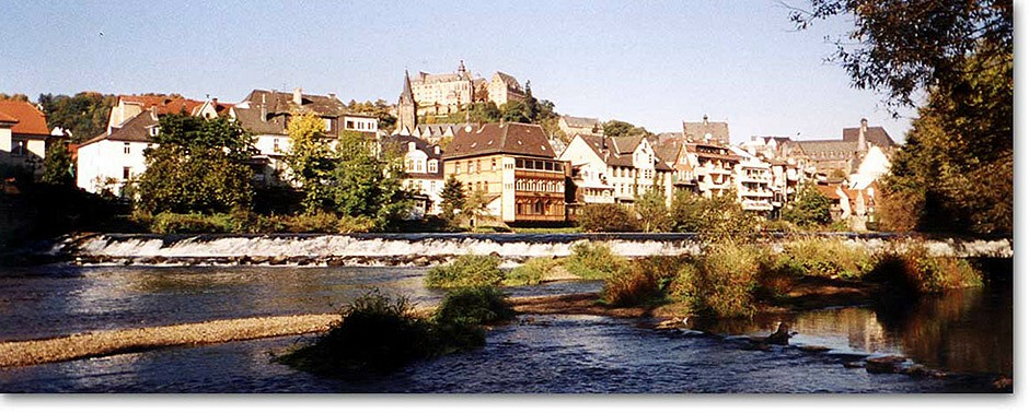 Stadtansicht von Marburg ( als Grusspostkarte im Handel)